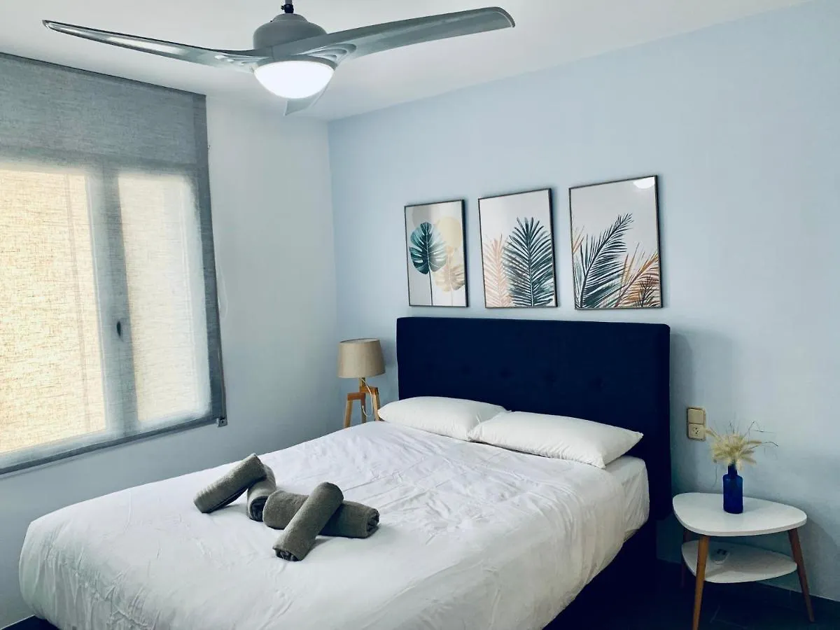 アパート Hauzify I Apartament Fortuny サン・フェリウ・ダ・ギショルス スペイン